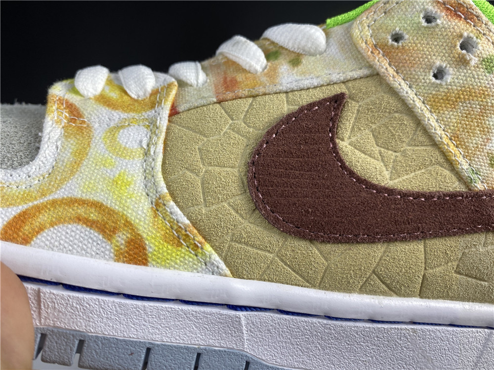 Nike SB Dunk Low CNY