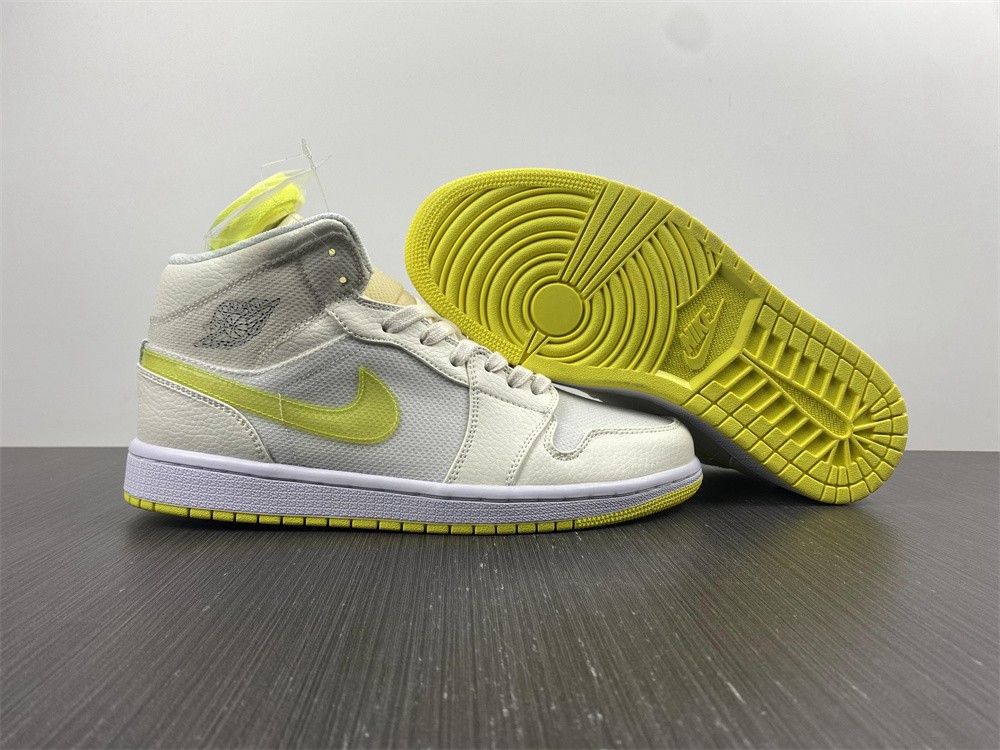 NIKE Air Jordan 1 Mid AJ1 DB2822-107