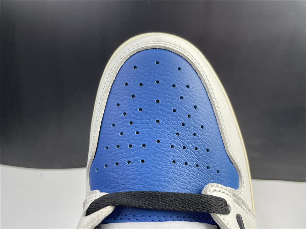 Air Jordan 1 Travis Scott DH3227-105