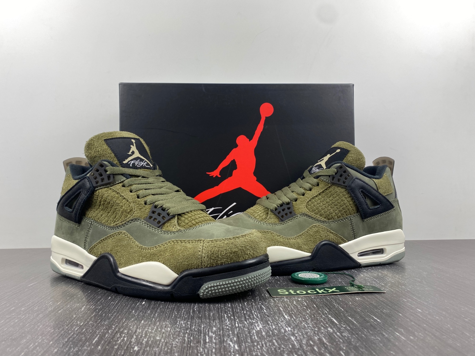 Air Jordan 4 Craft “Medium Olive