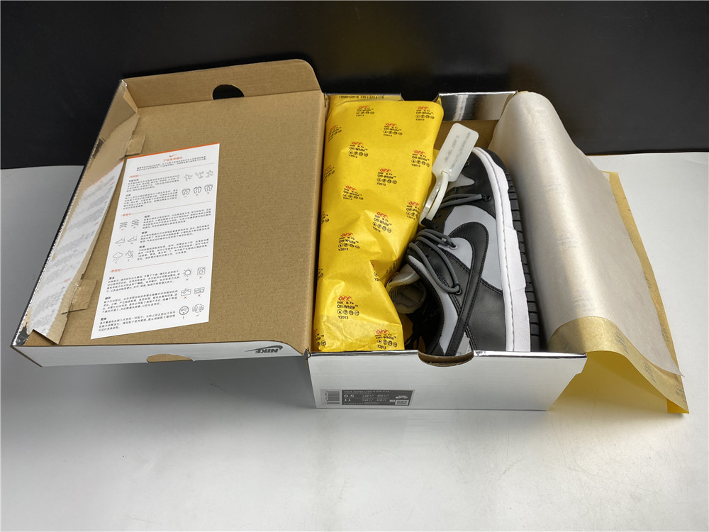 Off-White x Nike Dunk Low CT0856 007