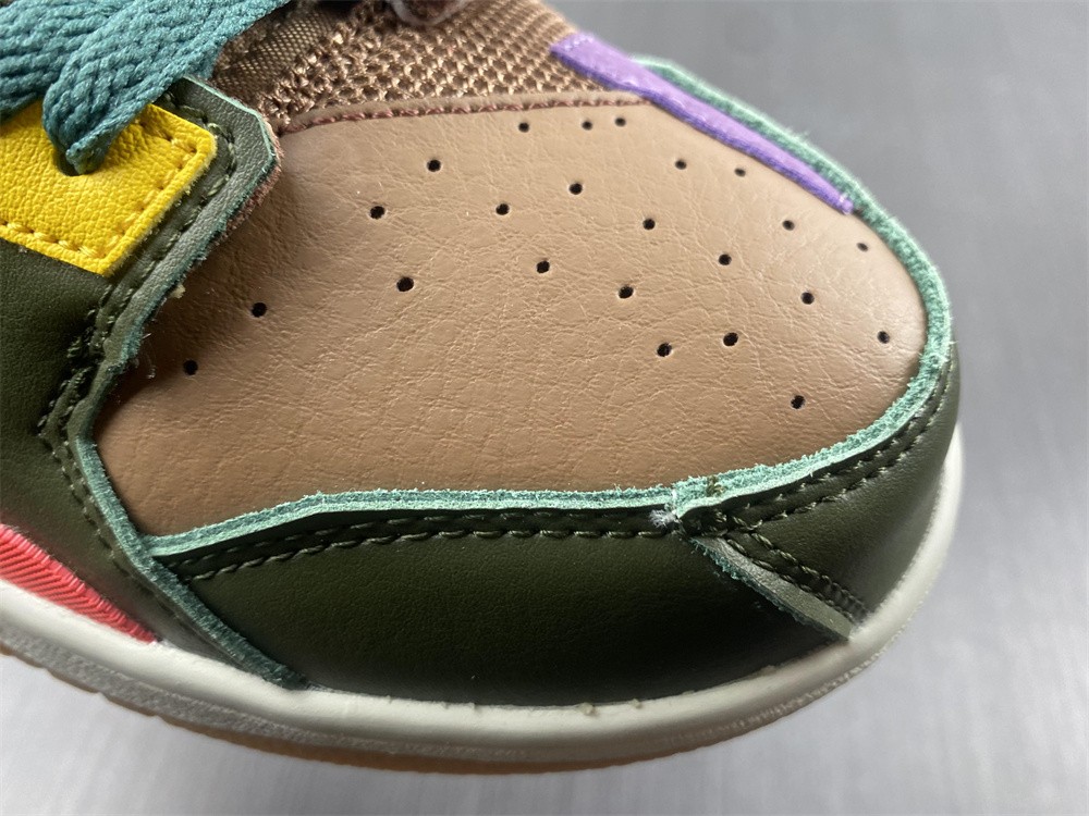 Dunk Low Scrap DB0500-200