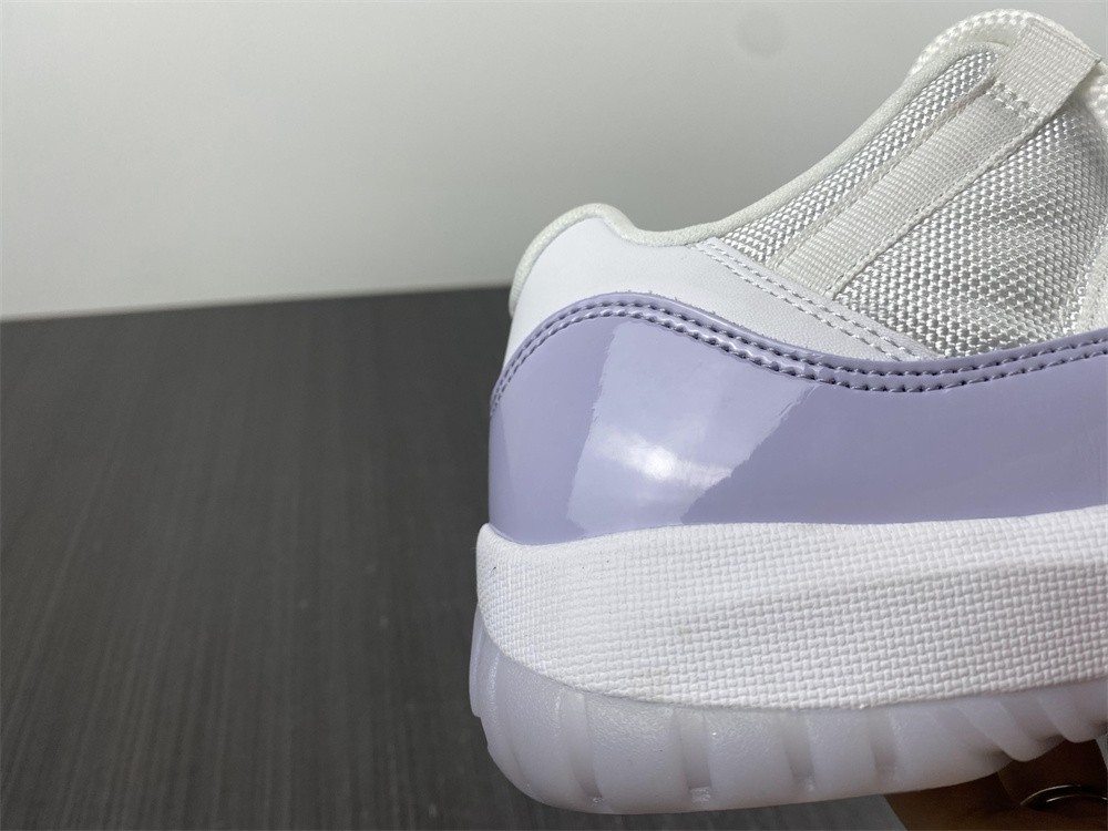 Air Jordan 11 Low WMNS PURE VIOLET AH 7860-101