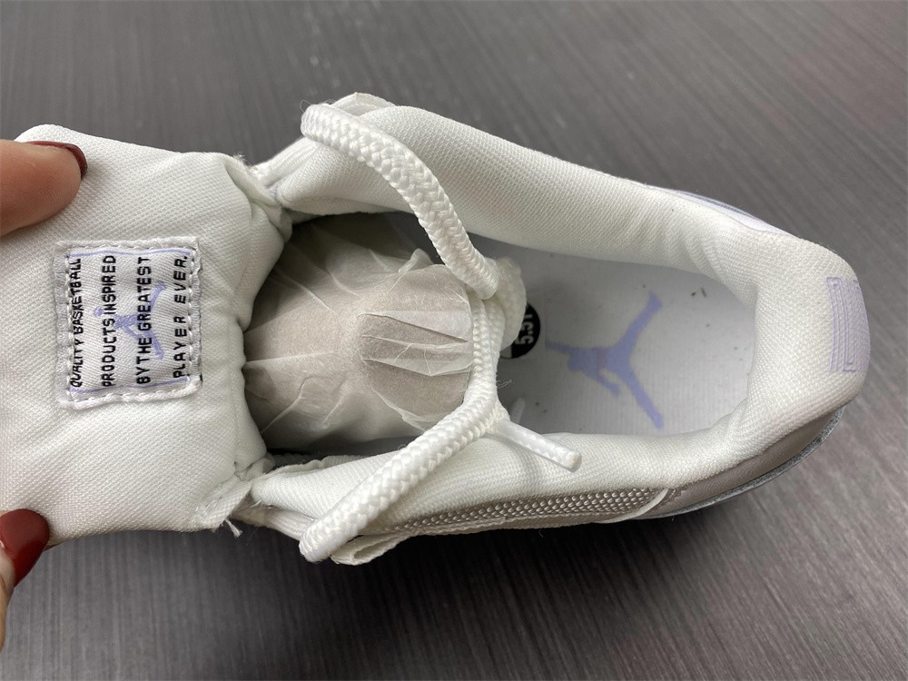 Air Jordan 11 Low WMNS PURE VIOLET AH 7860-101