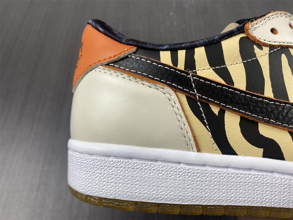 Air Jordan AJ1 Low OG DH6932-100