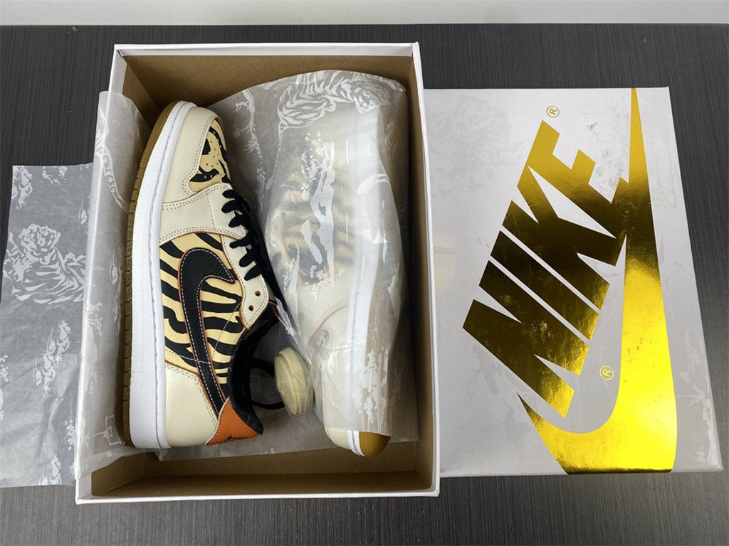 Air Jordan AJ1 Low OG DH6932-100