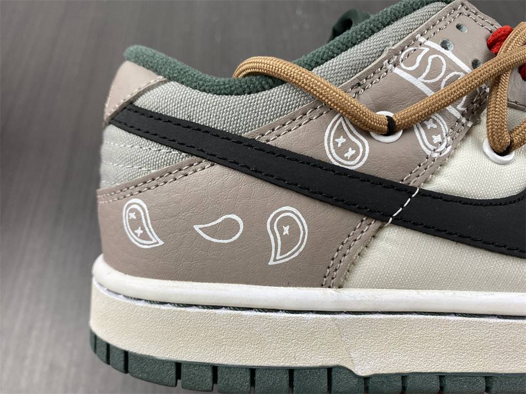 Nike Dunk Low RETRO DH0957-100