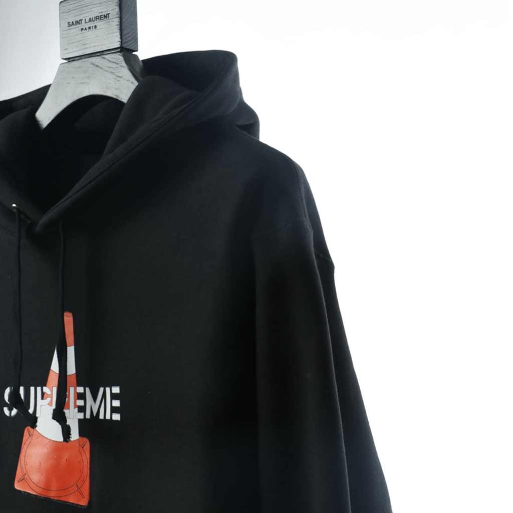 Svp*me 19Fw Cone Hooded Sweatshirt