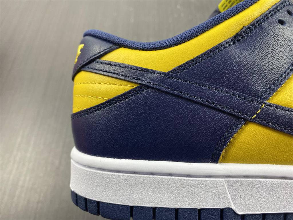 Nike SB Dunk Low Michigan DD1391-700