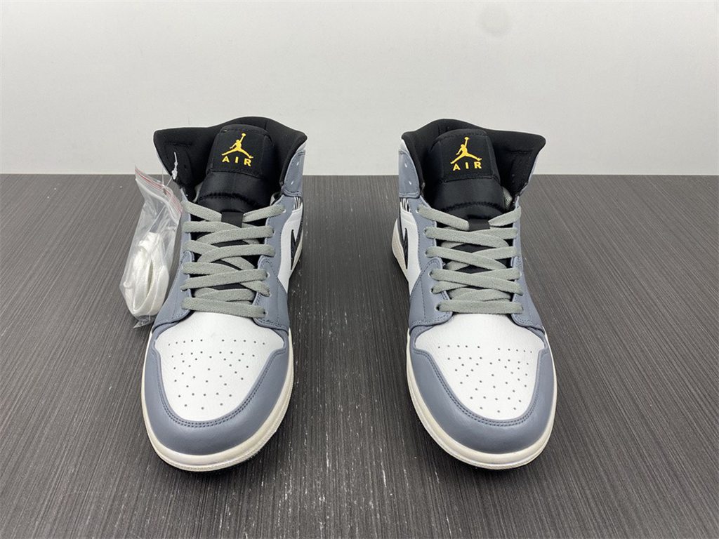 Air Jordan 1 Mid 554724-170