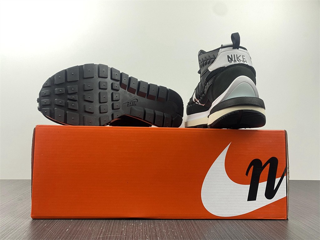 Nike Sacai DH9186-001