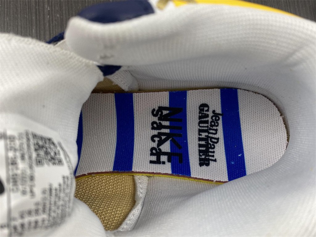 Sacai x Jean PauGaultier x Nike VaporWaffle DH9186-200