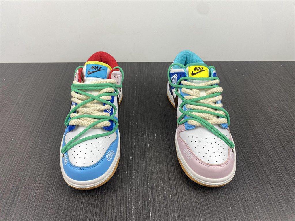 Nike Dunk Low SE FREE.99 CT2496-100