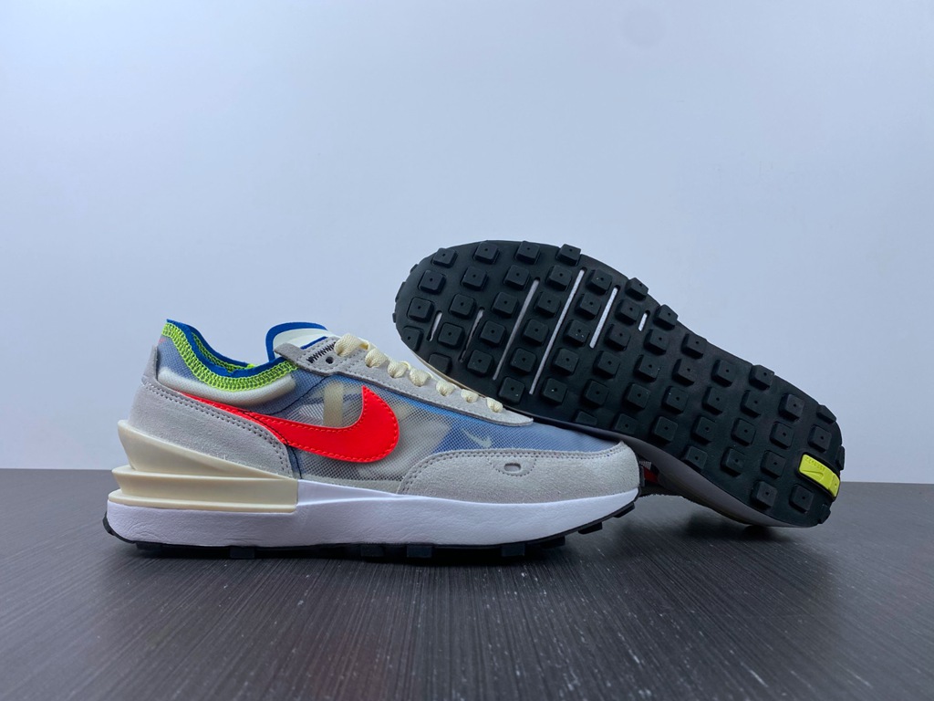 NIKE Waffle One  DA7995-101