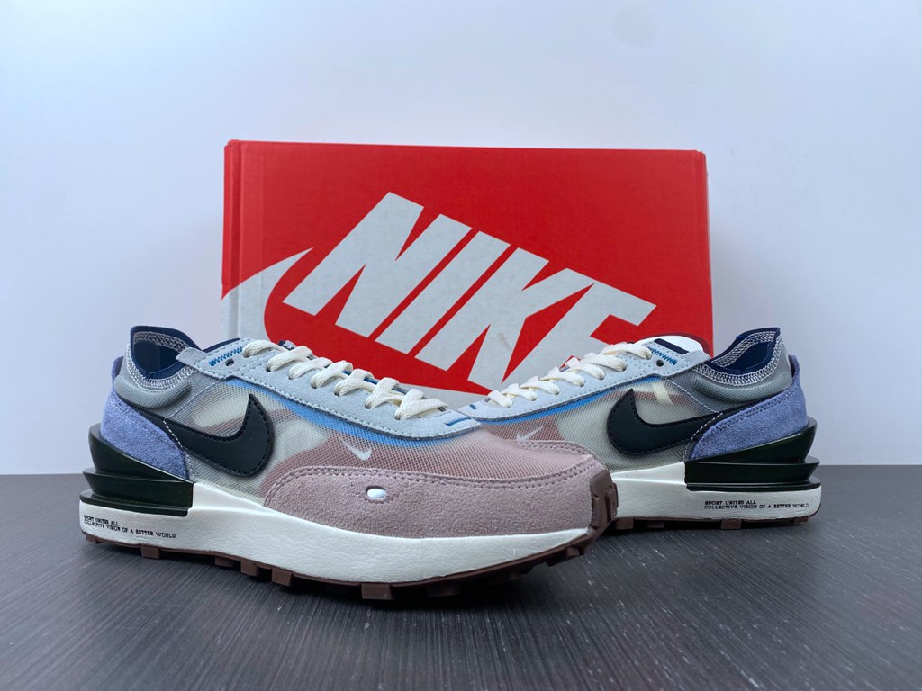 NIKE Waffle One  DM5446-701