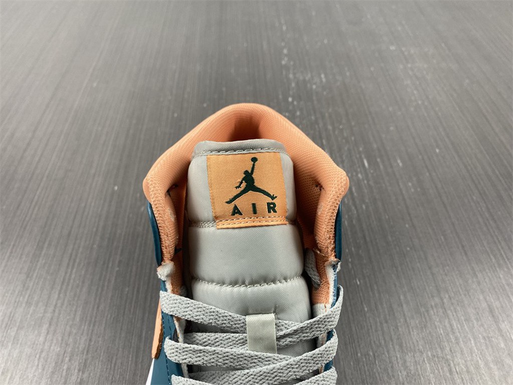 Air Jordan 1 Mid BQ6472-308