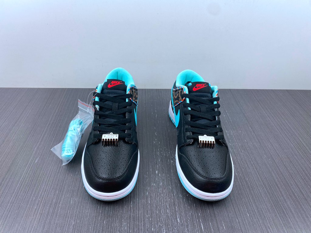 NKNike Dunk Low B op DH7614-00