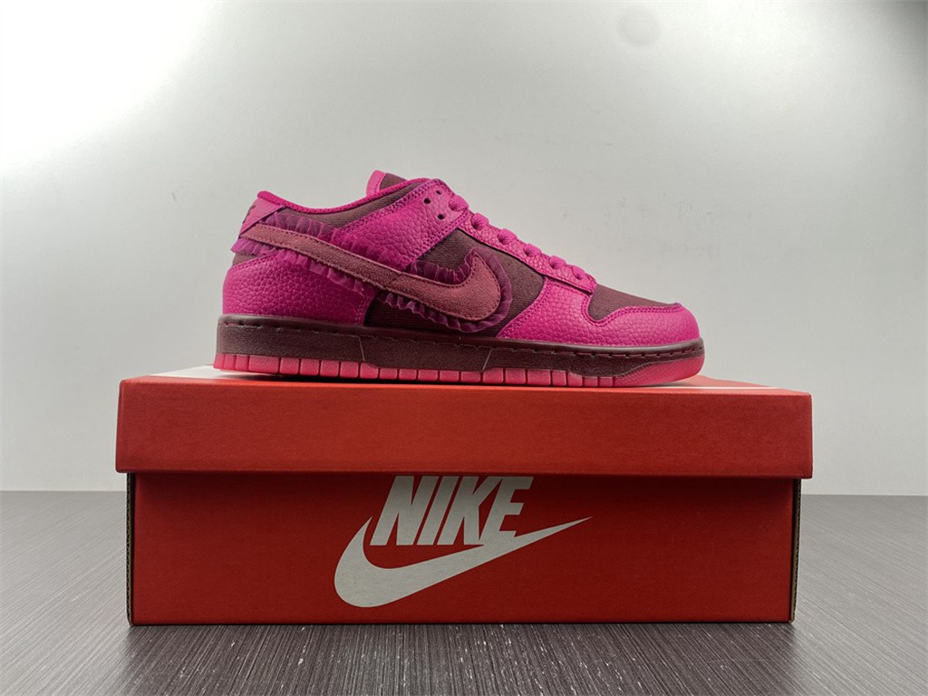 Nike Spruces Up Its Dunk Low Team Red/Pink DQ9324-600
