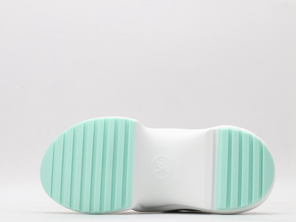 L*V Archlight Sneaker Blue