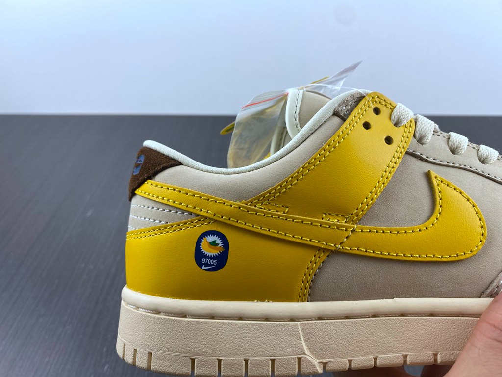 Nike Dunk Low Banana DR5487-100