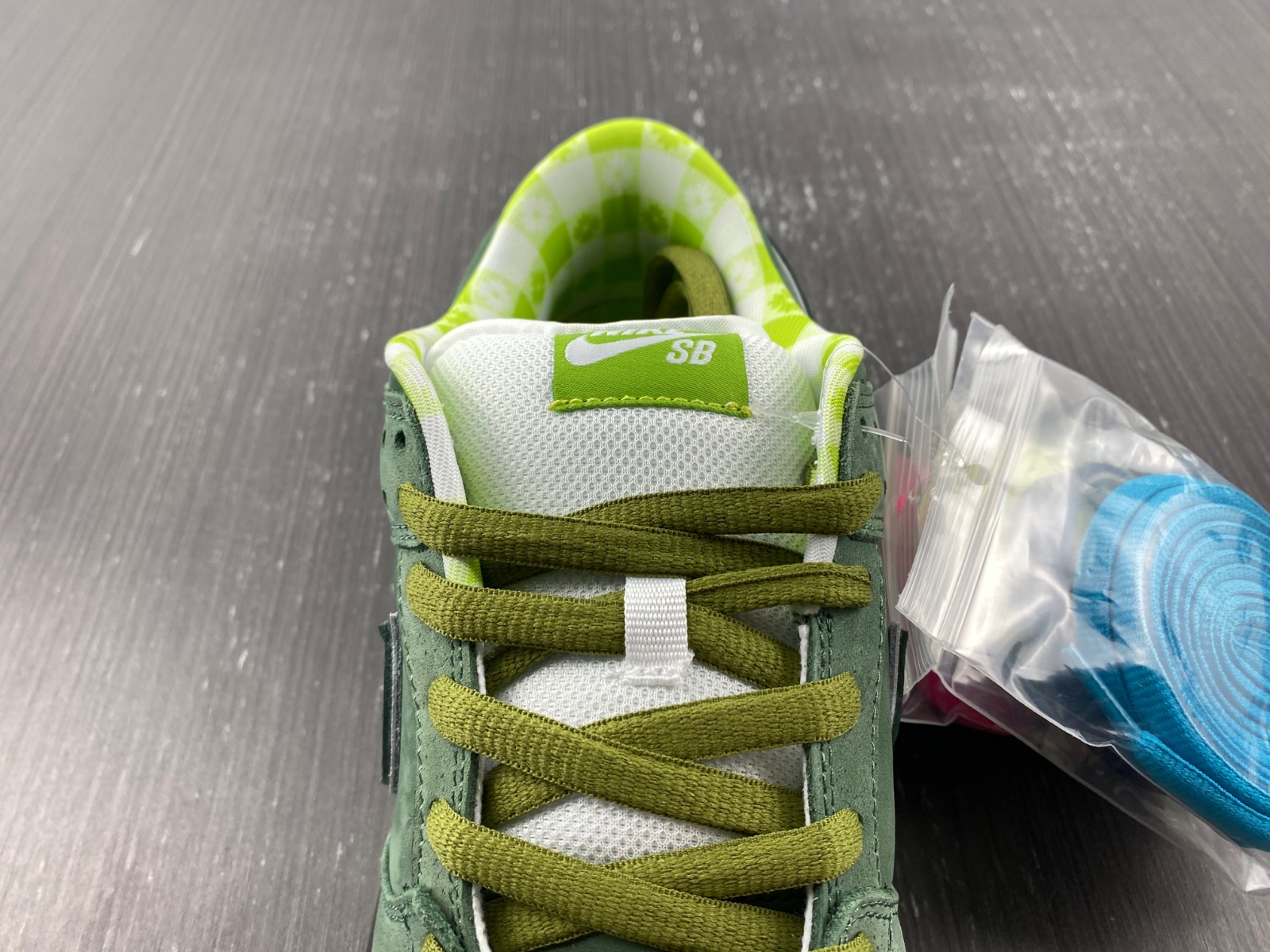 Nike SB Dunk Low Green Lobster BV1310-337