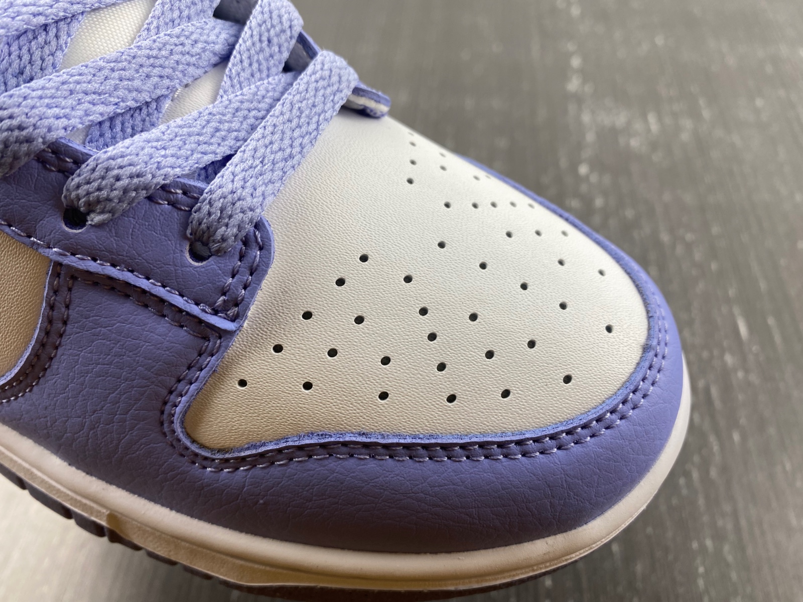 Dunk Next Nature White and Volt Low DN1431-103