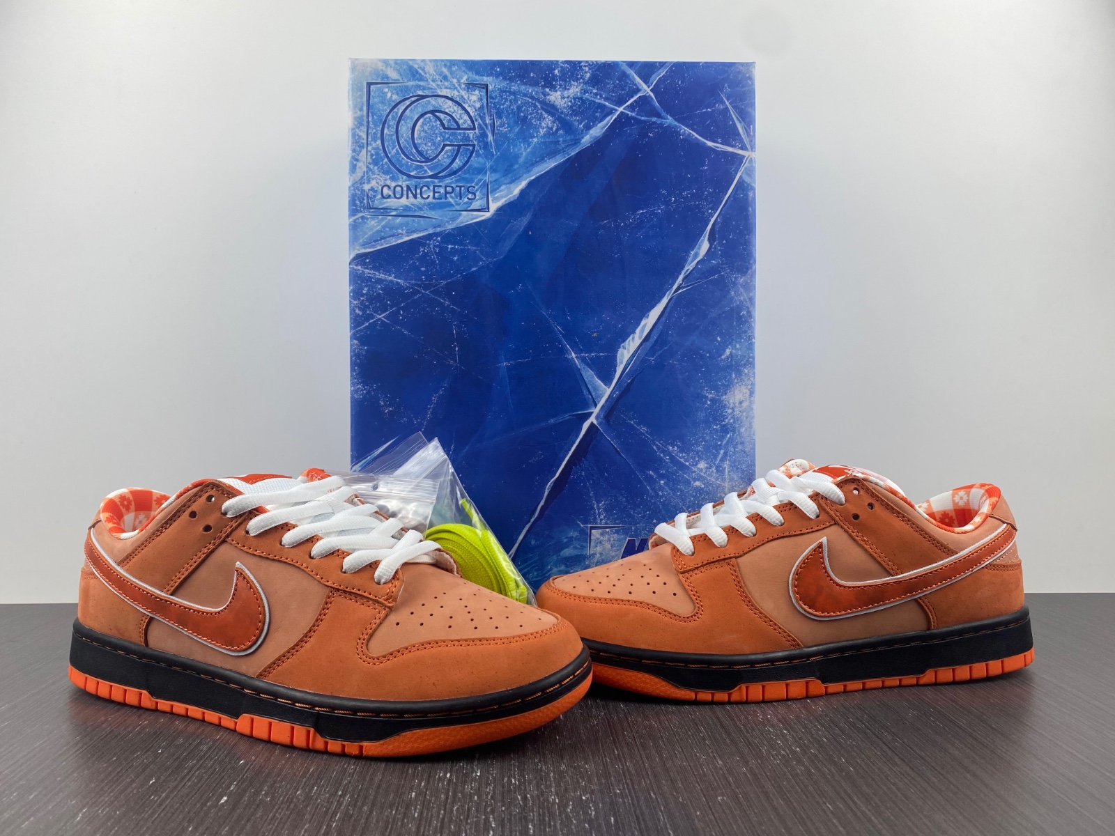 Concepts x Nike SB Dunk Low FD8776-800