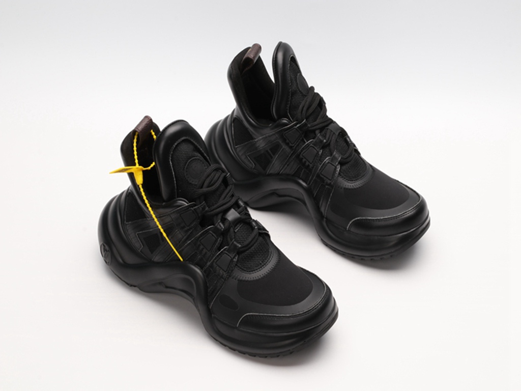 L*V Archlight Sneaker Black