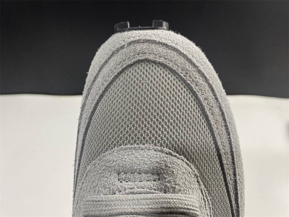 fragment x sacai x Nike LDWaffle DH2684-001