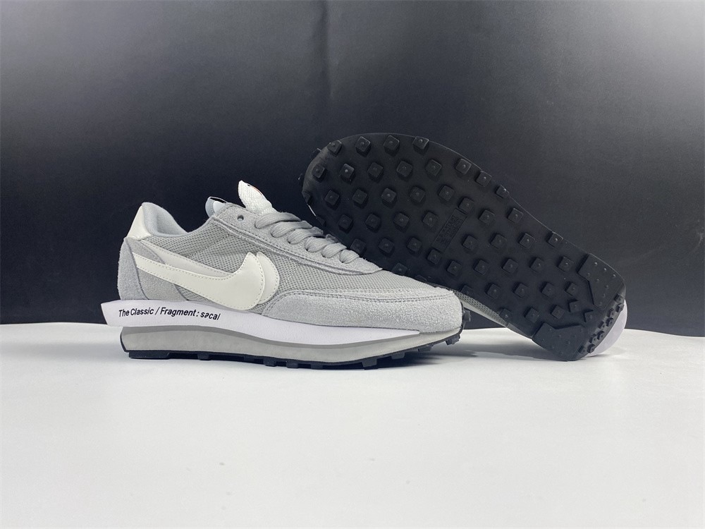 fragment x sacai x Nike LDWaffle DH2684-001
