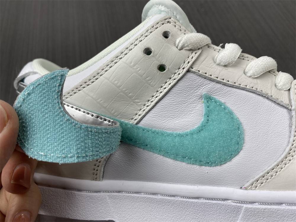 Dunk Low PRO OG SB BV1310-100