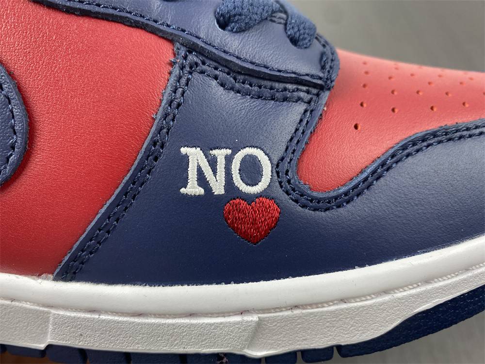 Svp*me x Nike SB Dunk High DN3741-600