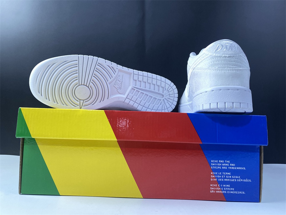 DUNK DSM x Nike Dunk Low DH2686-100