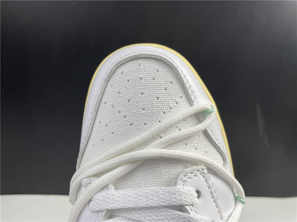 Off-White x Nike Dunk Low DM1602-107