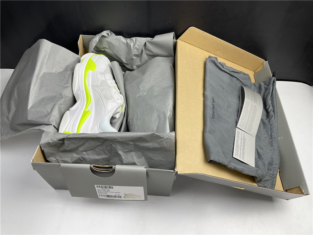 Designer Sneakers BLG Wmns Triple S Trainer Sliver white