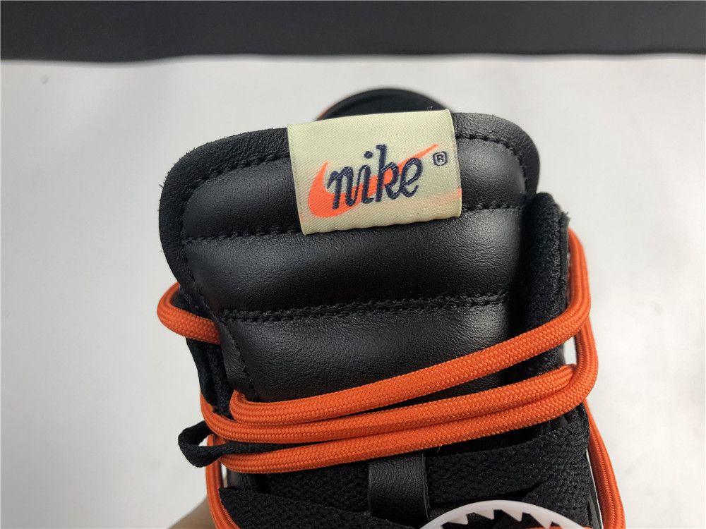 off-White SB Dunk CT0856-002