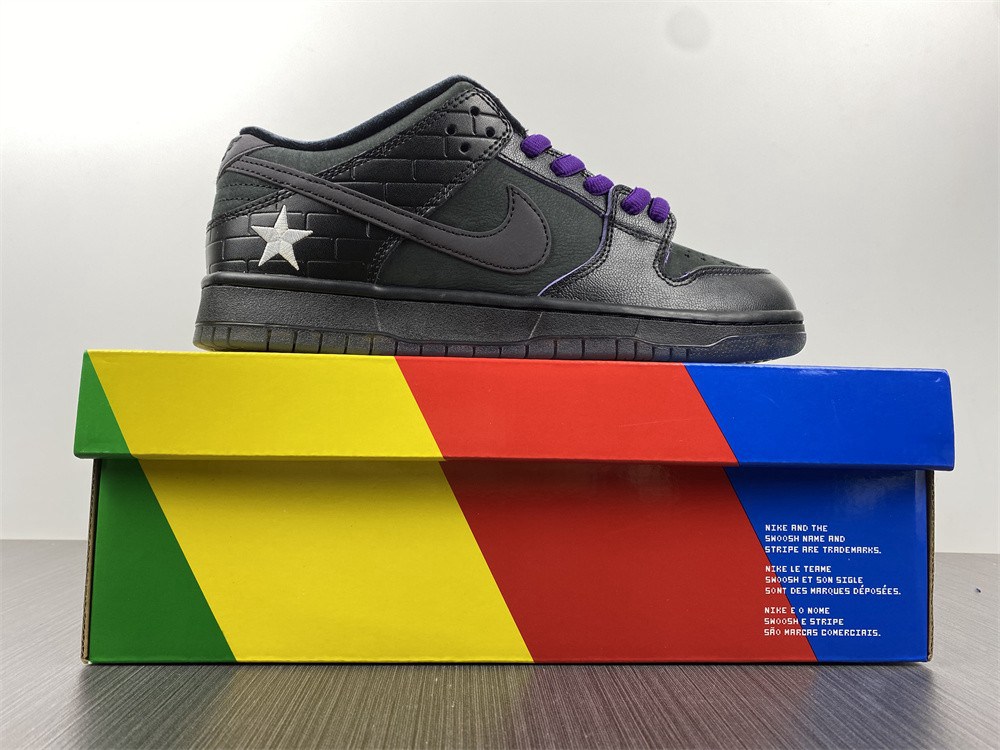 Familia x Nike SB Dunk Low First Avenue K DJ1159-001