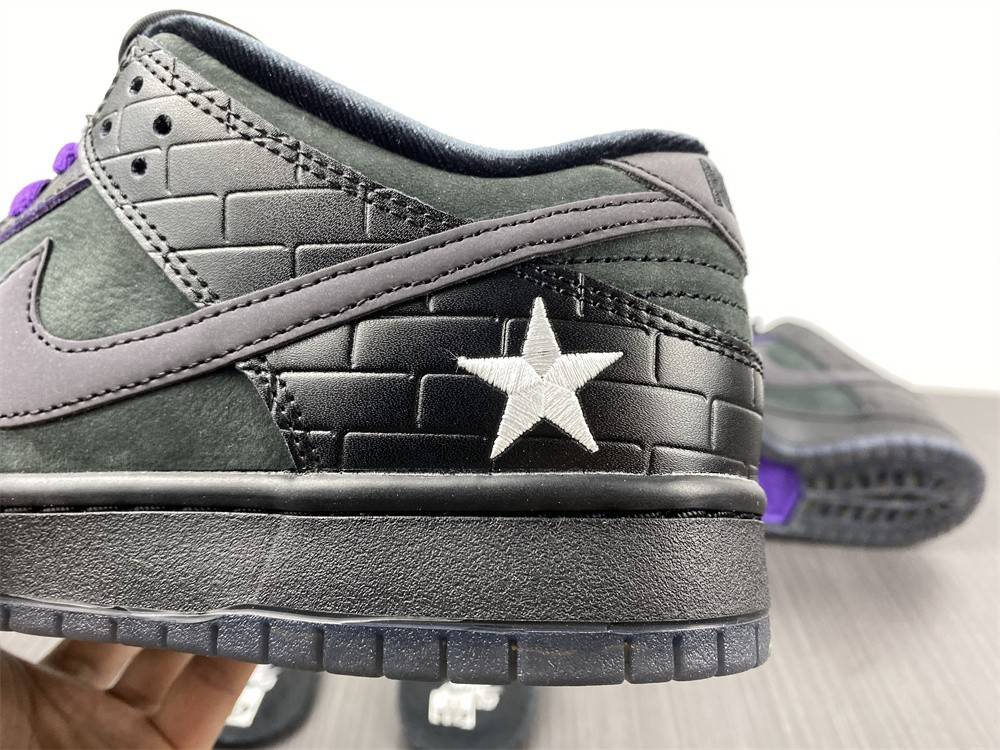 Familia x Nike SB Dunk Low First Avenue K DJ1159-001