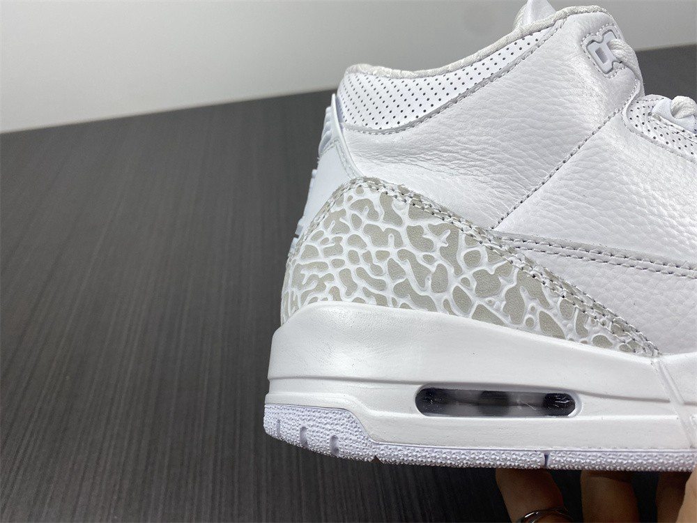 NIKE AIR JORDAN 3 429487-111