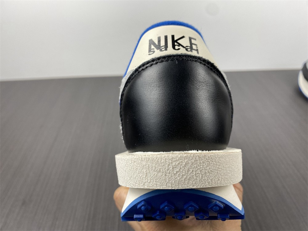 sacai x Nike LDV Waffle DJ4877-600