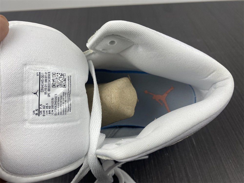 Air Jordan 1 Mid SE Light Iron Ore