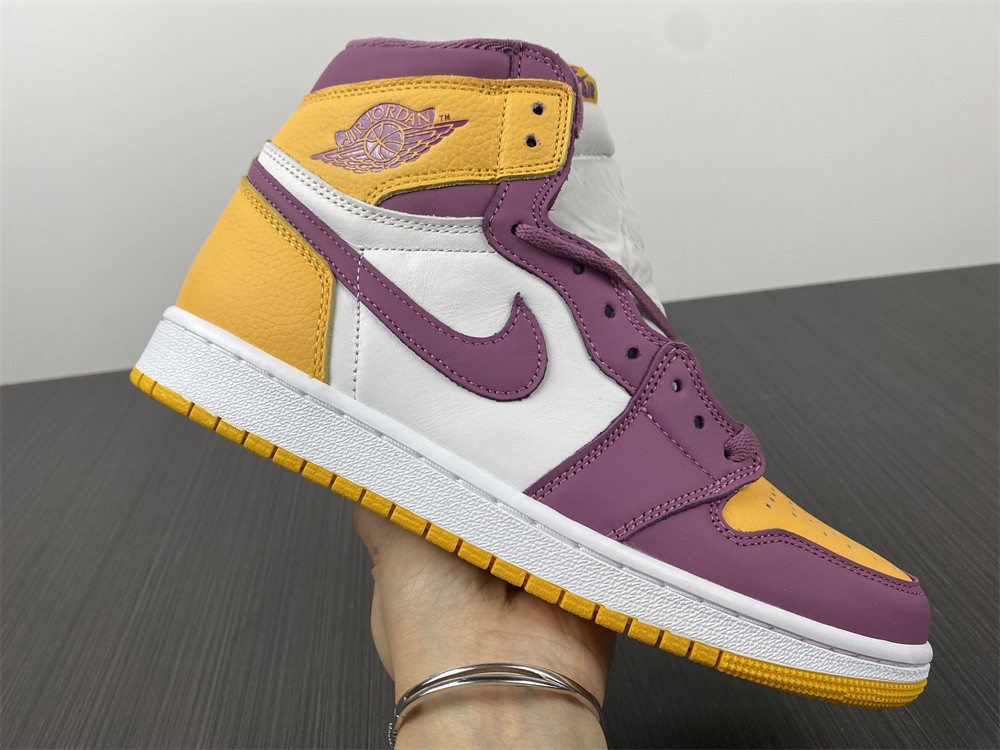 Air Jordan 1 High OG "Brotherhood" 555088-706