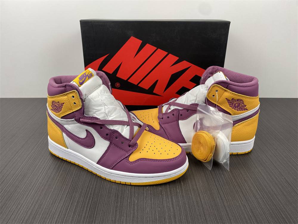 Air Jordan 1 High OG "Brotherhood" 555088-706