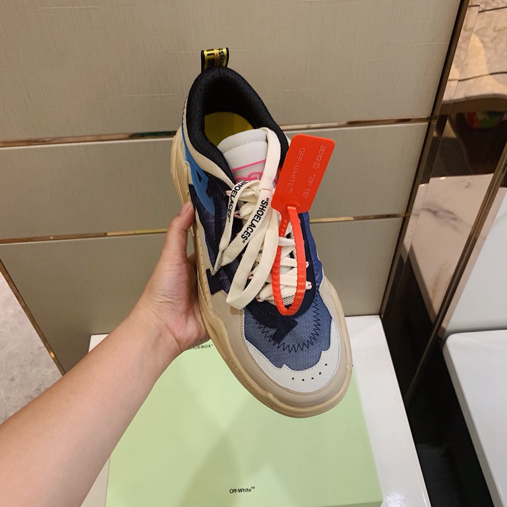 0ffWhite Sneaker
