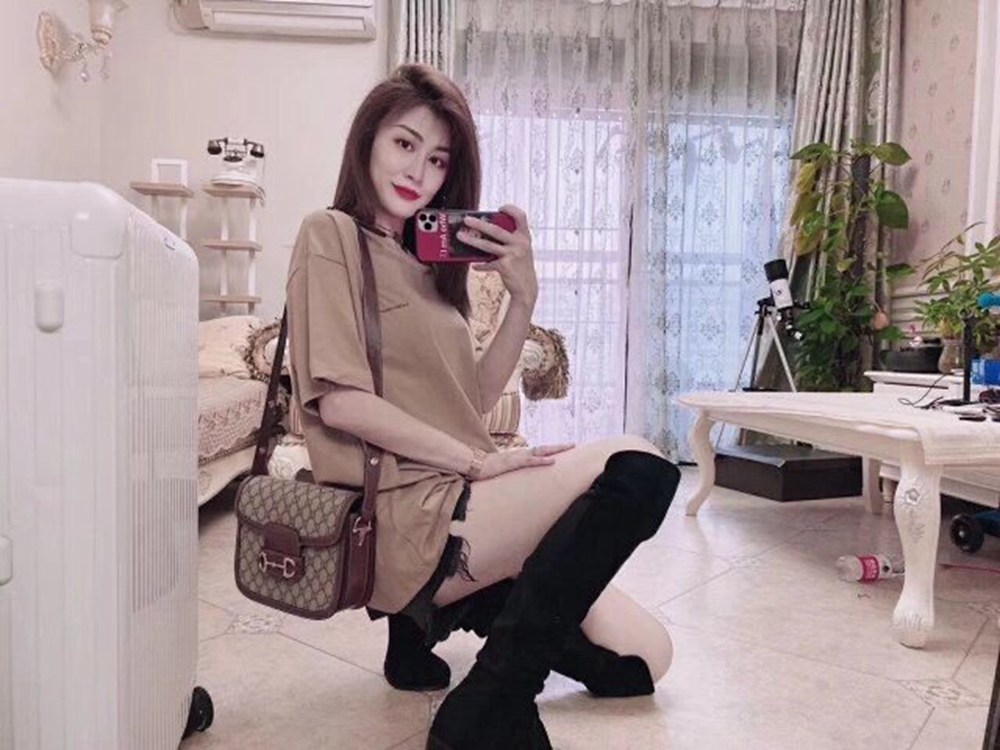 Ba1en*iaga BLCG 20SS small logo wheat short sleeve T-shirt