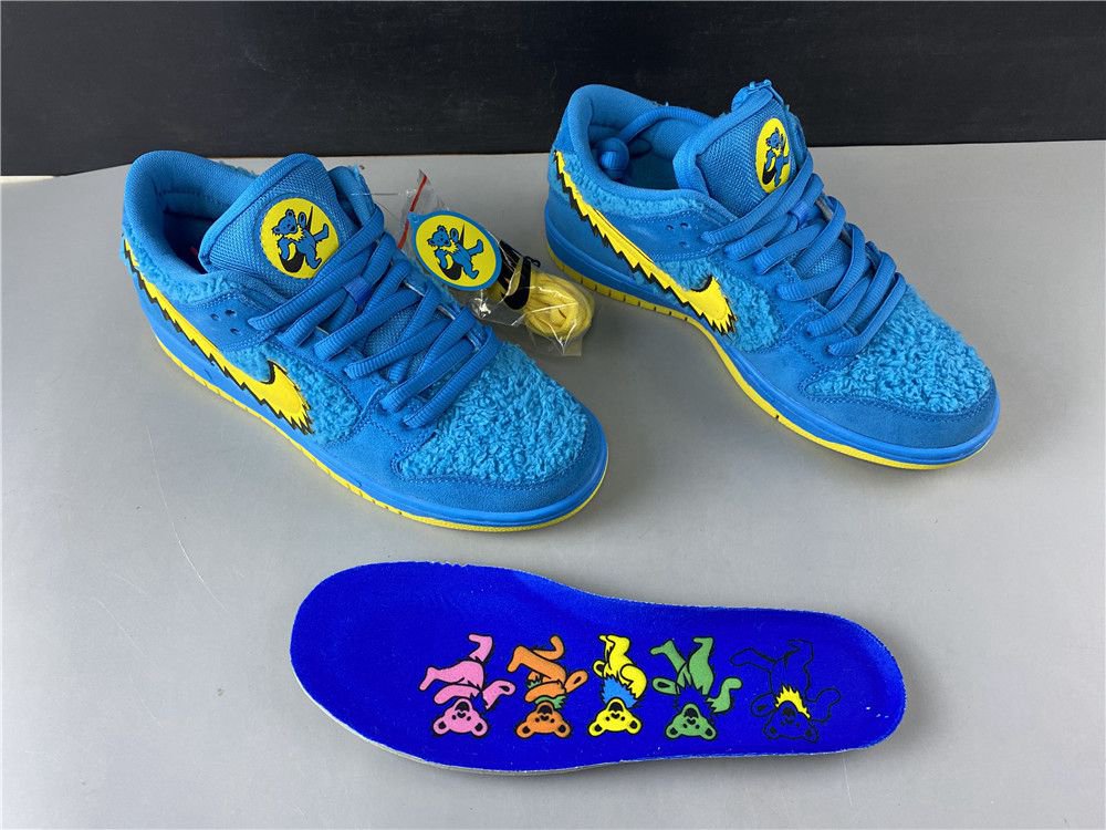 Grateful Dead x Dunk Low SB 