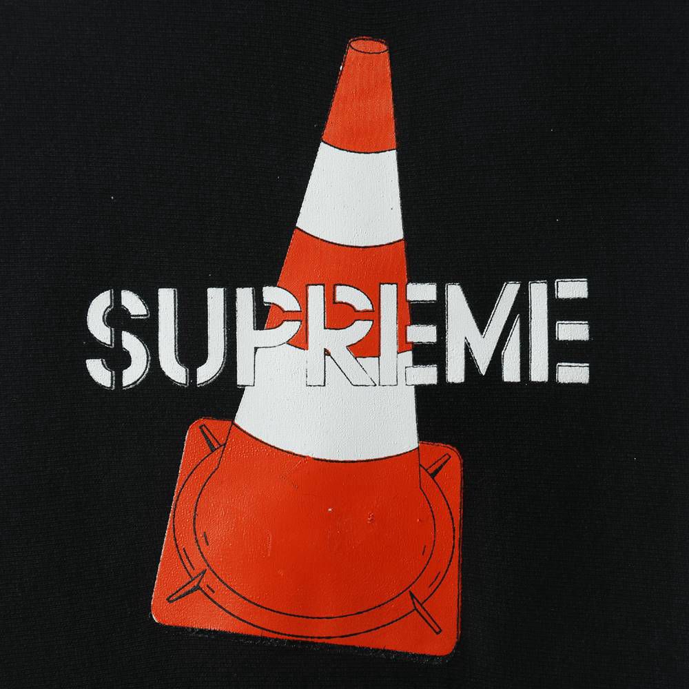 Svp*me 19Fw Cone Hooded Sweatshirt