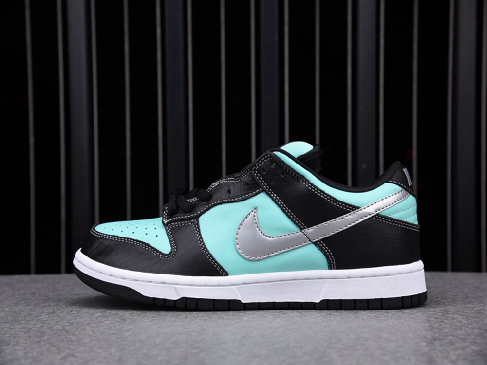 Nike Dunk Low Pro SB T*f*ny(304292-402)