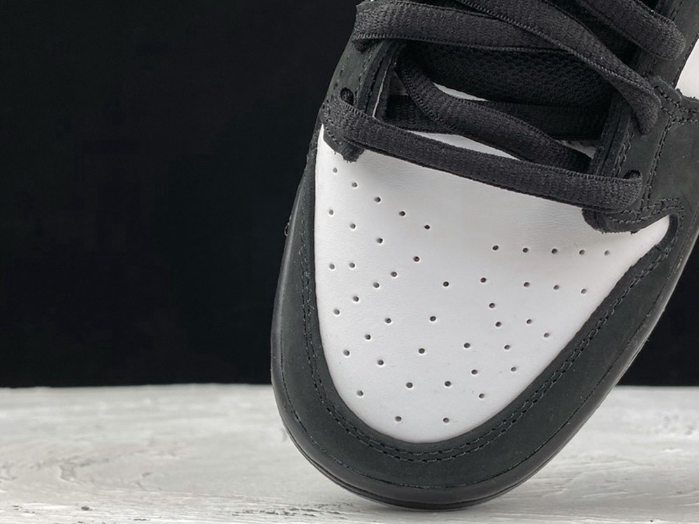 Jeff Staple x Dunk Low Pro SB Panda Pigeon(BV1310-013)