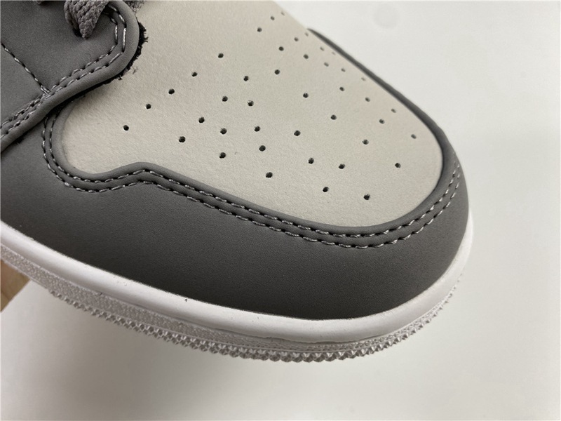 Air Jordan 1 Mid Grey Volt(554724-072)